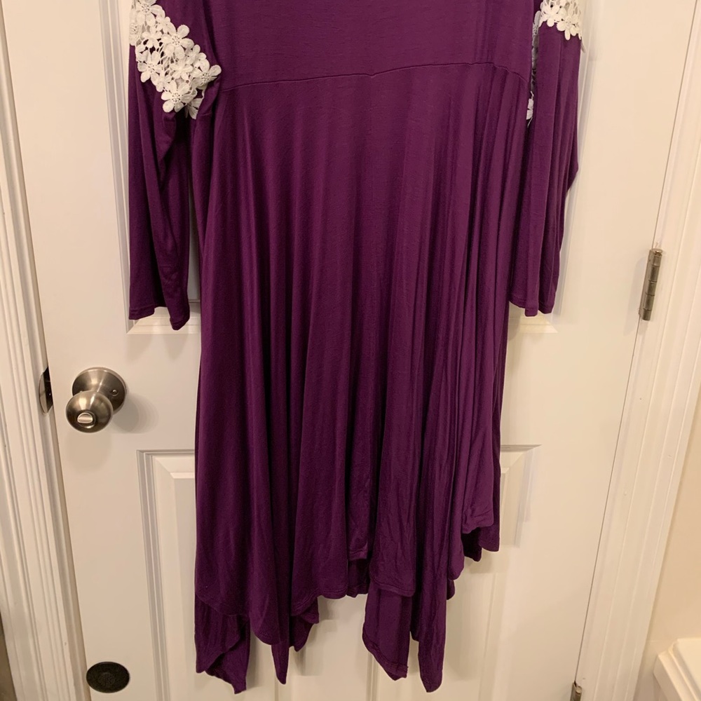 Tunic - Picture 2 of 3